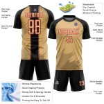 Maillot de football personnalisé à sublimation, motif uniforme doré, noir et rouge Maillot de football personnalisé à sublimation, motif uniforme doré, noir et rouge