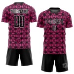 Maillot de football rose géométrique noir et blanc, formes de sublimation personnalisées Maillot de football rose géométrique noir et blanc, formes de sublimation personnalisées