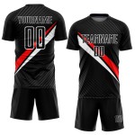 Maillot de football noir et rouge diagonal, sublimation personnalisée, lignes uniformes Maillot de football noir et rouge diagonal, sublimation personnalisée, lignes uniformes